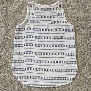 LOFT Women's Navy and White Patterned Tank Top